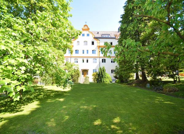 Salvatorian Guesthouse B & B